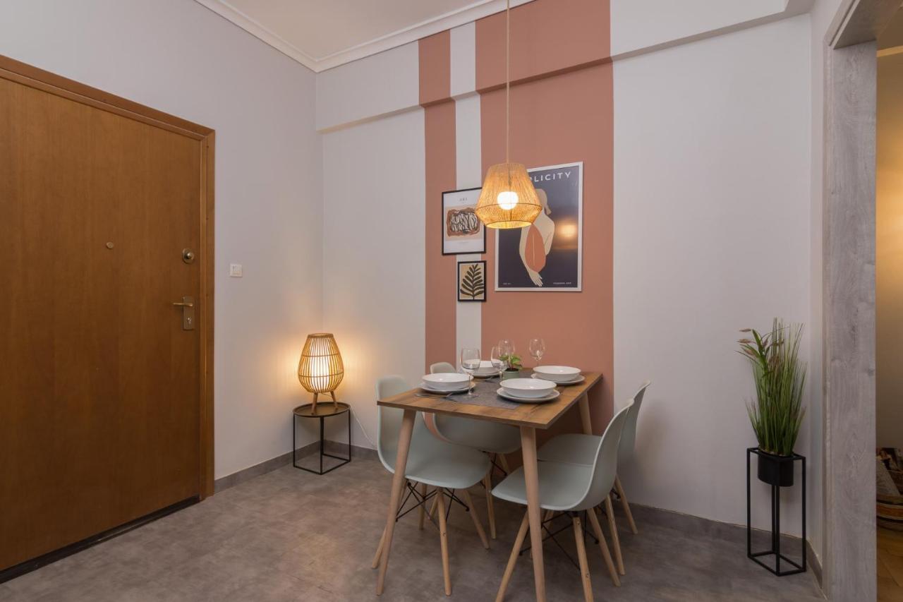 Spacious 2 Bedroom Apartment In Koukaki Афіни Екстер'єр фото