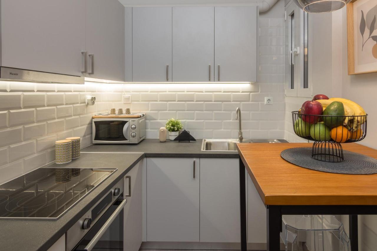 Spacious 2 Bedroom Apartment In Koukaki Афіни Екстер'єр фото